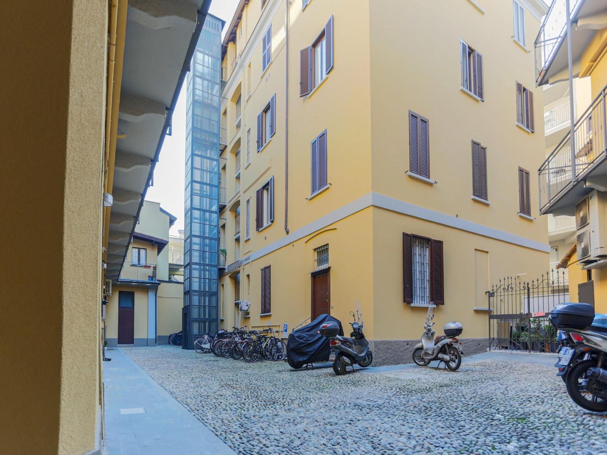 The Best Rent - Spacious Two Bedrooms Apartment Near Porta Romana Milano Ngoại thất bức ảnh